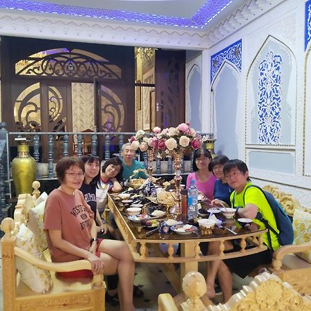Hotel Rizqiro'Z Boutique بخارى المظهر الخارجي الصورة