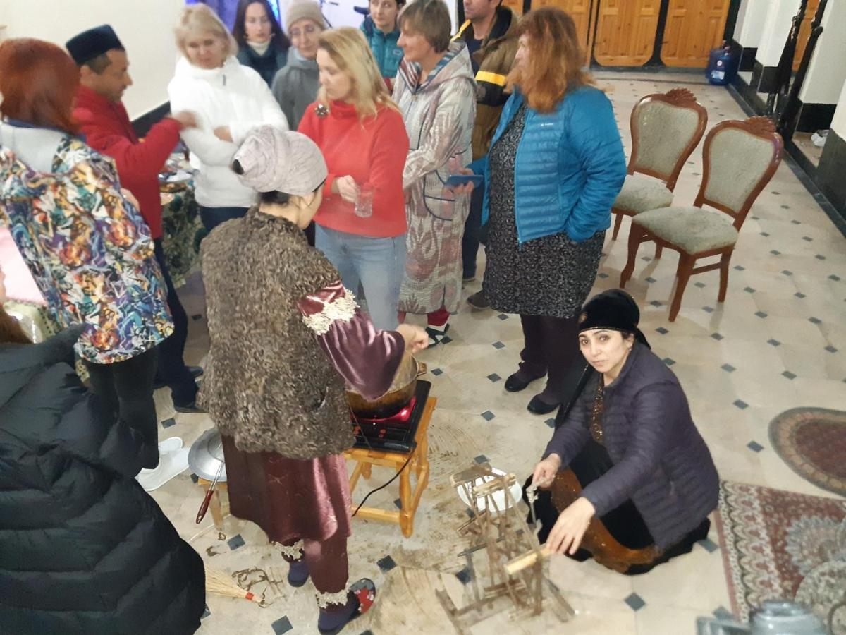 Hotel Rizqiro'Z Boutique بخارى المظهر الخارجي الصورة