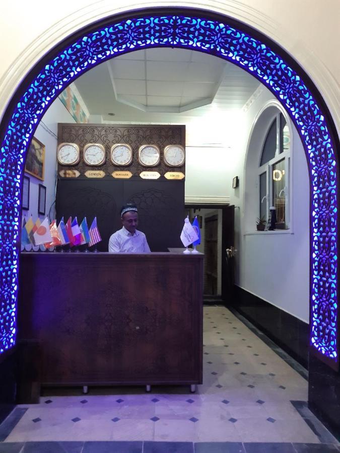 Hotel Rizqiro'Z Boutique بخارى المظهر الخارجي الصورة