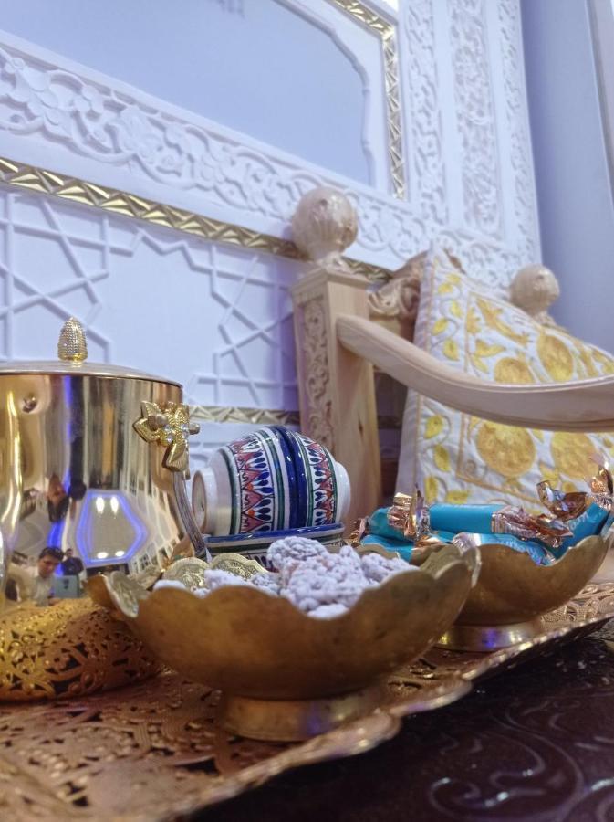 Hotel Rizqiro'Z Boutique بخارى المظهر الخارجي الصورة