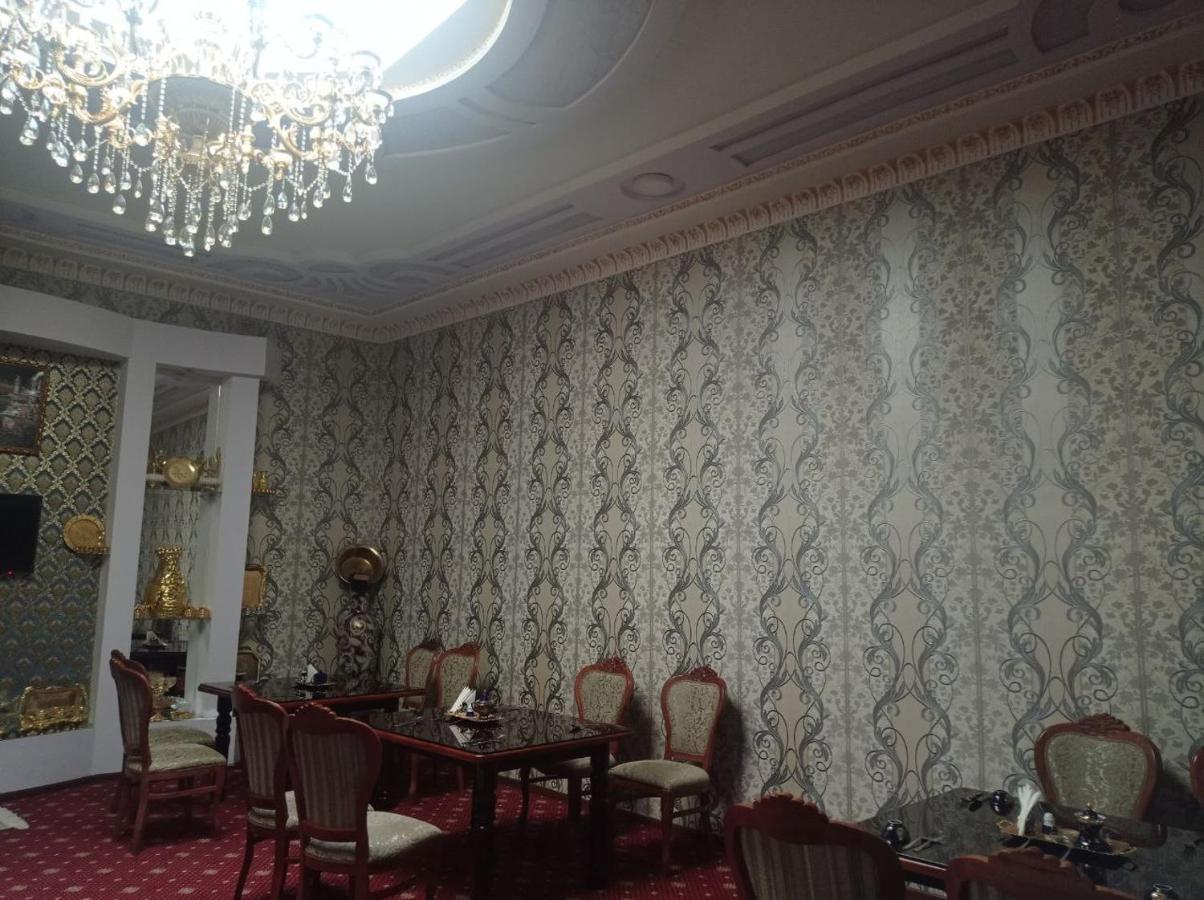 Hotel Rizqiro'Z Boutique بخارى المظهر الخارجي الصورة
