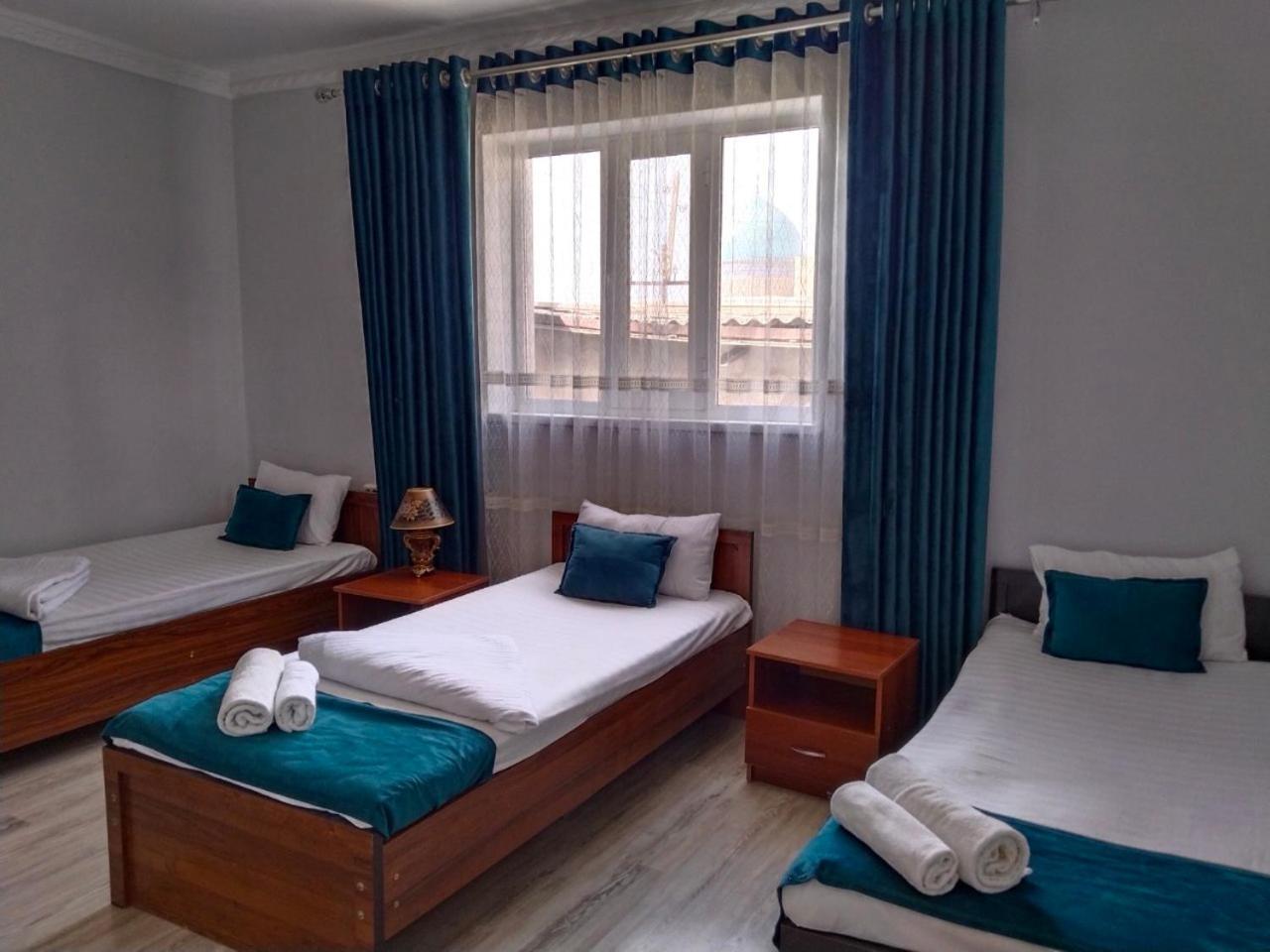 Hotel Rizqiro'Z Boutique بخارى المظهر الخارجي الصورة