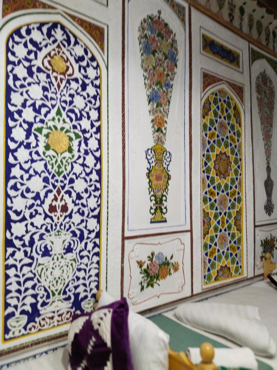 Hotel Rizqiro'Z Boutique بخارى المظهر الخارجي الصورة