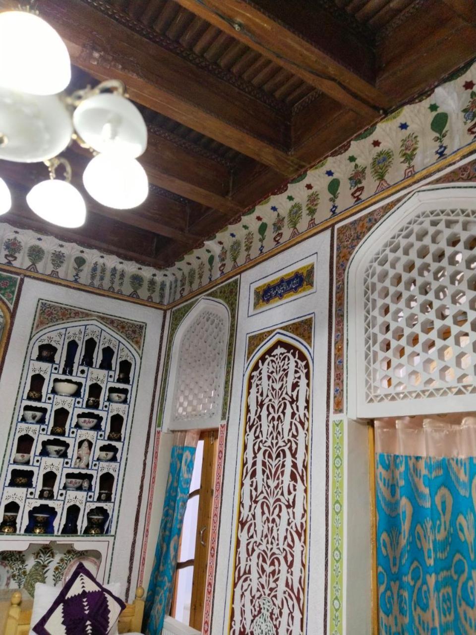 Hotel Rizqiro'Z Boutique بخارى المظهر الخارجي الصورة