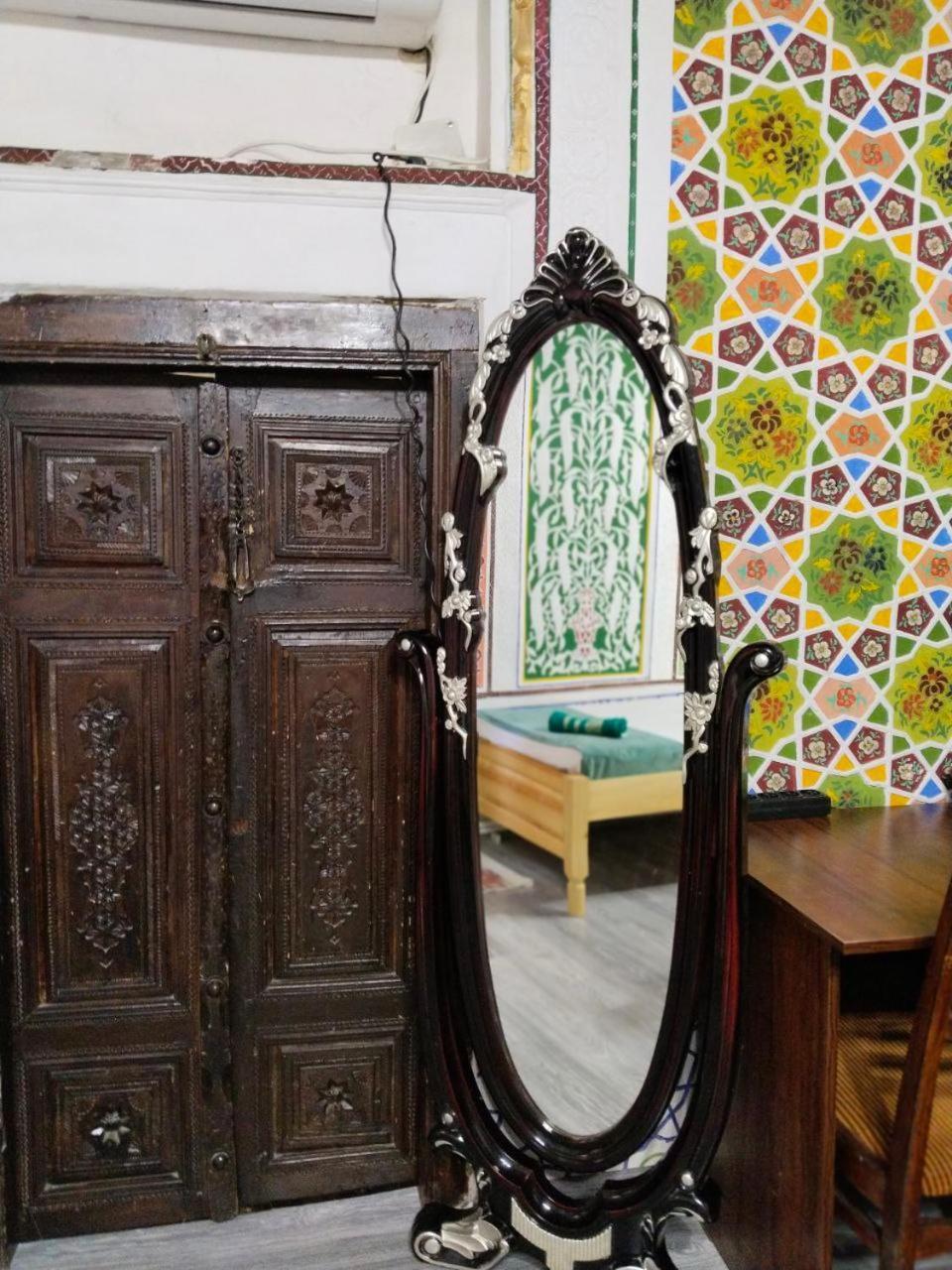 Hotel Rizqiro'Z Boutique بخارى المظهر الخارجي الصورة