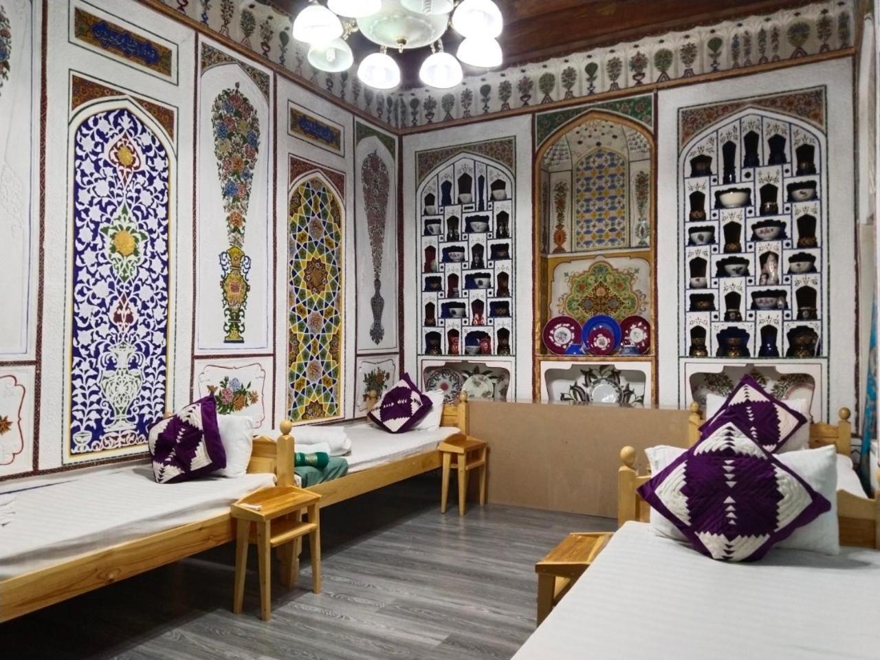 Hotel Rizqiro'Z Boutique بخارى المظهر الخارجي الصورة