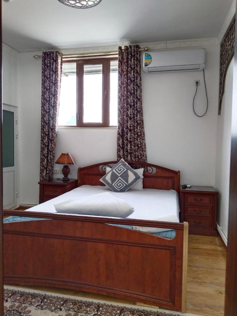 Hotel Rizqiro'Z Boutique بخارى المظهر الخارجي الصورة