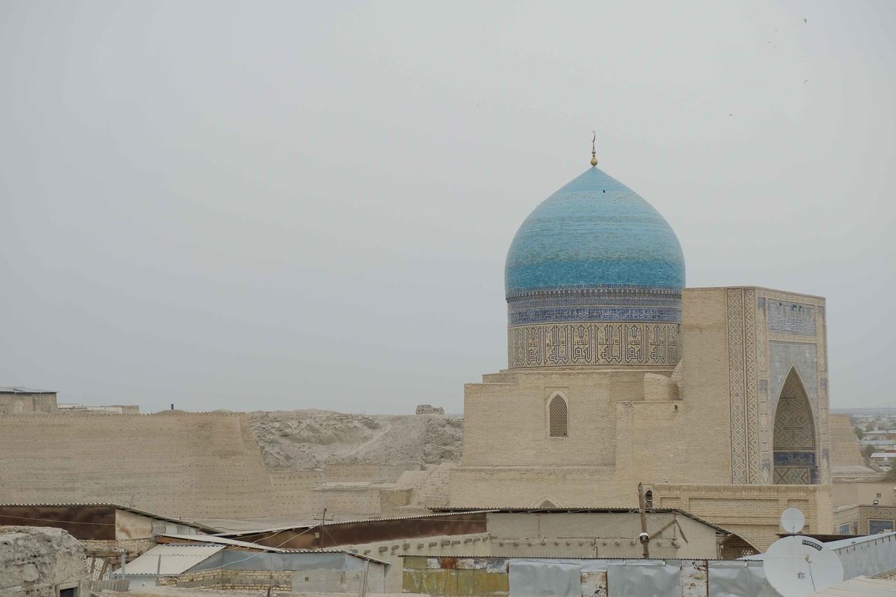 Hotel Rizqiro'Z Boutique بخارى المظهر الخارجي الصورة